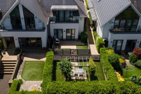 Stylish Riverside Haven with Parking